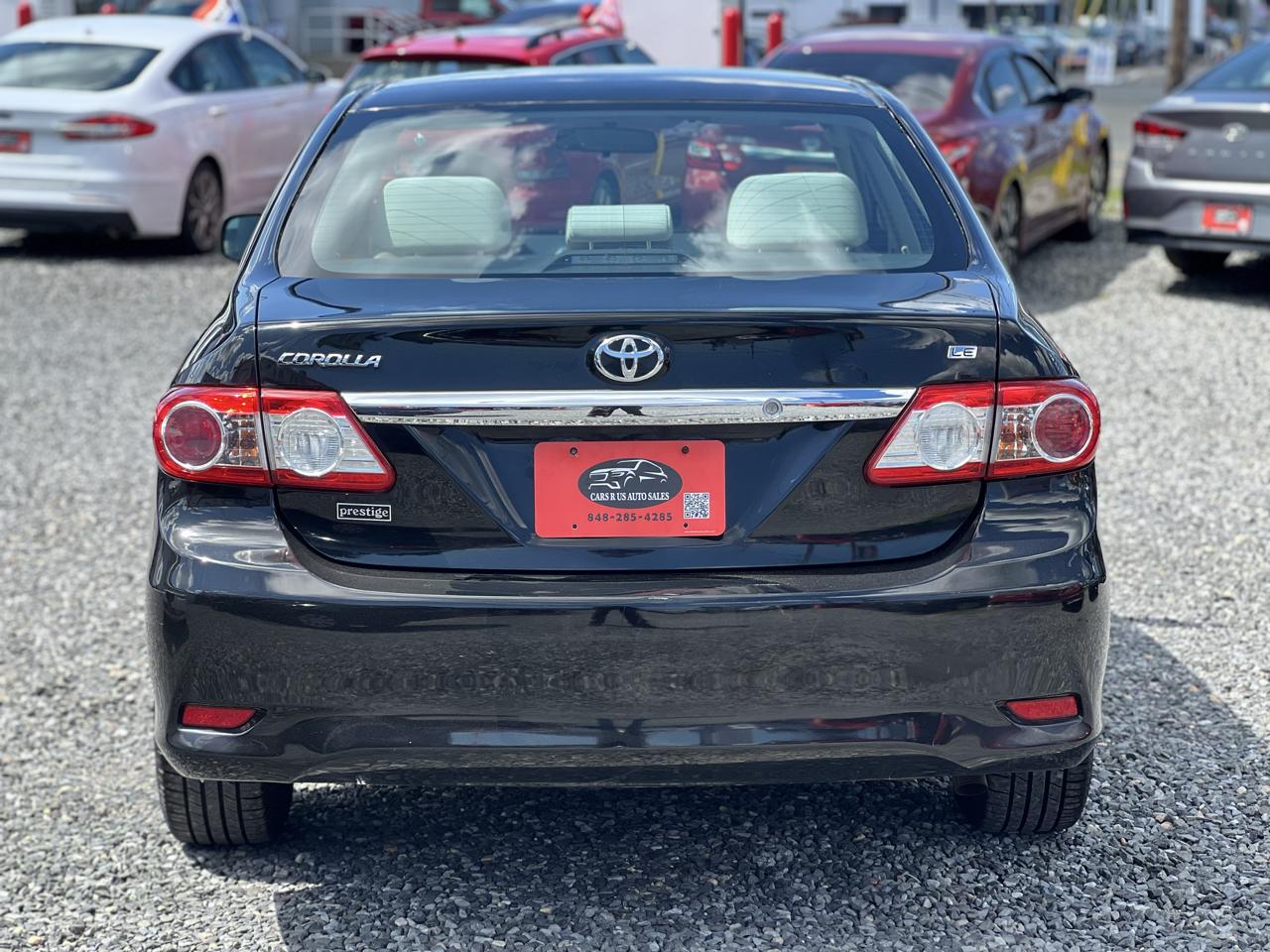 Toyota Corolla 4dr Sdn LE Auto 2012