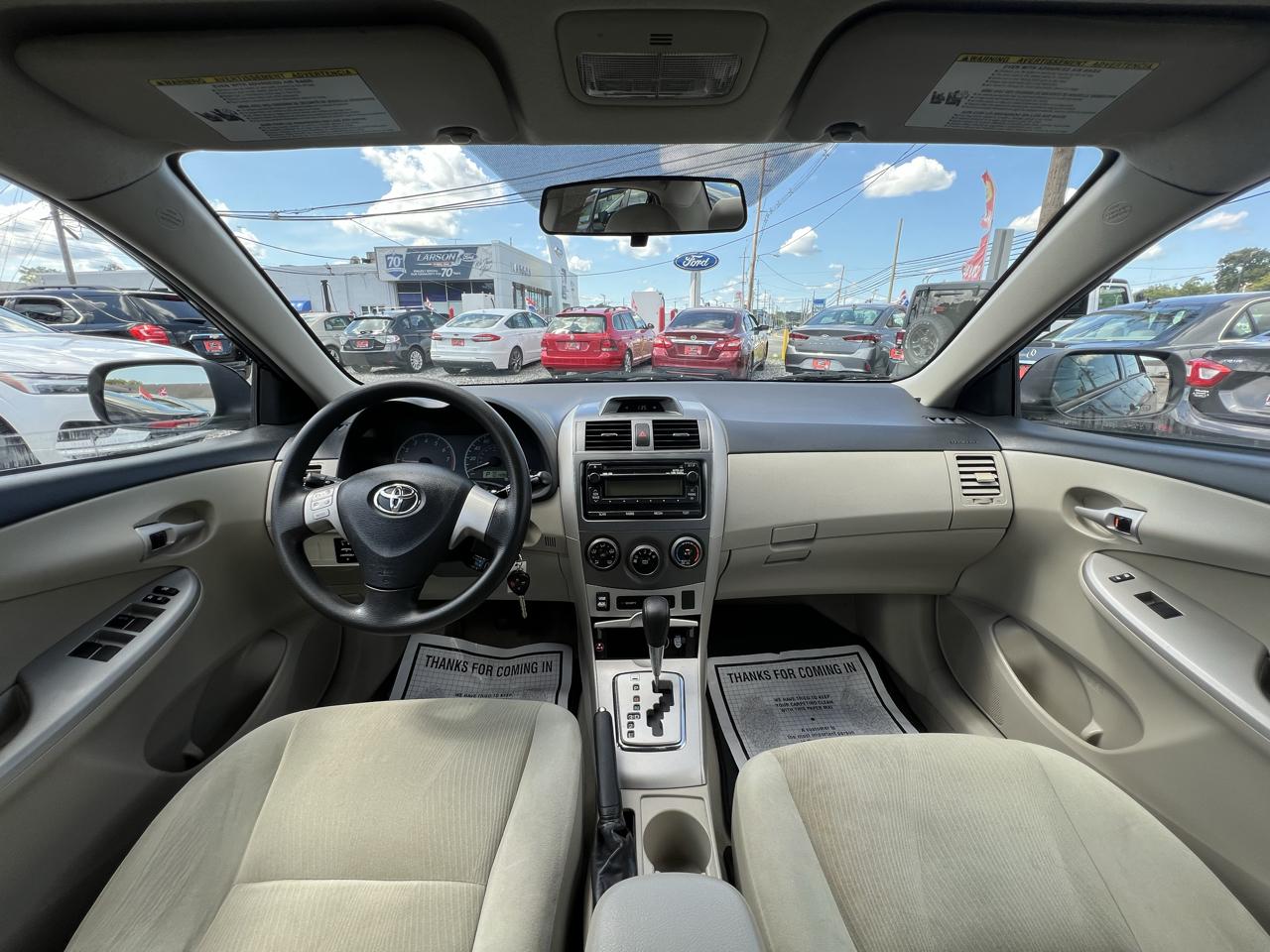 Toyota Corolla 4dr Sdn LE Auto 2012