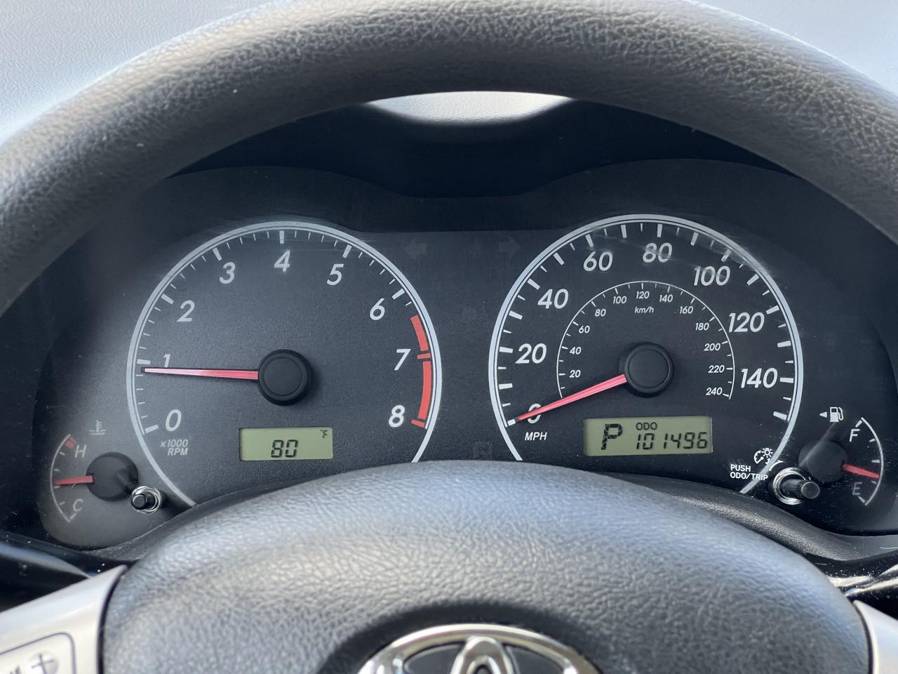 Toyota Corolla 4dr Sdn LE Auto 2012