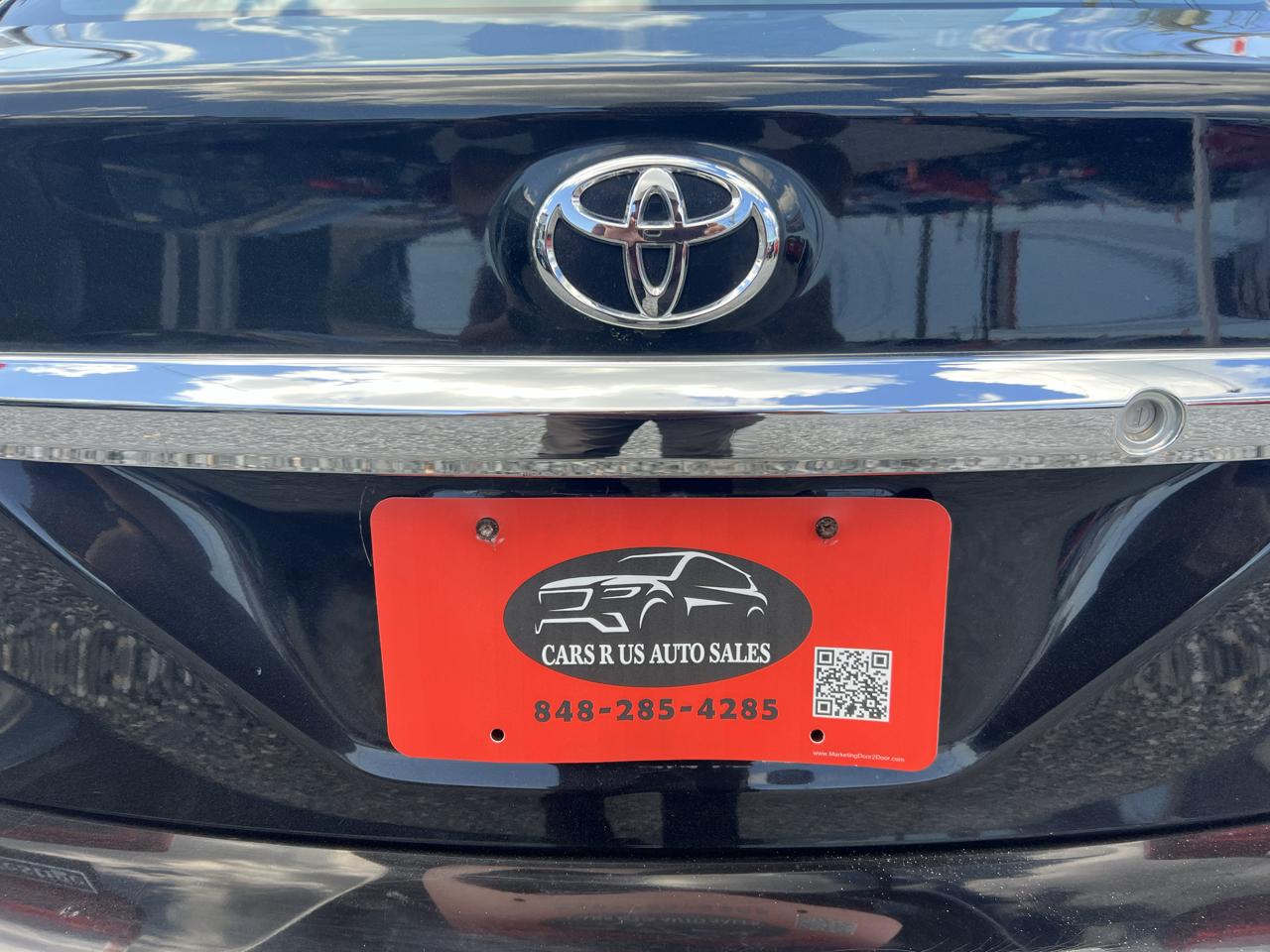 Toyota Corolla 4dr Sdn LE Auto 2012