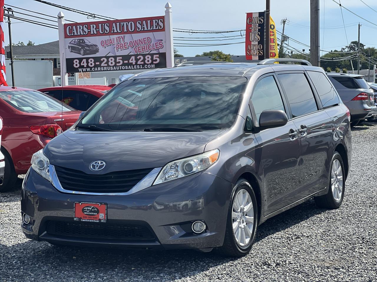 Toyota Sienna Limited AWD 7-Passenger V6 2013