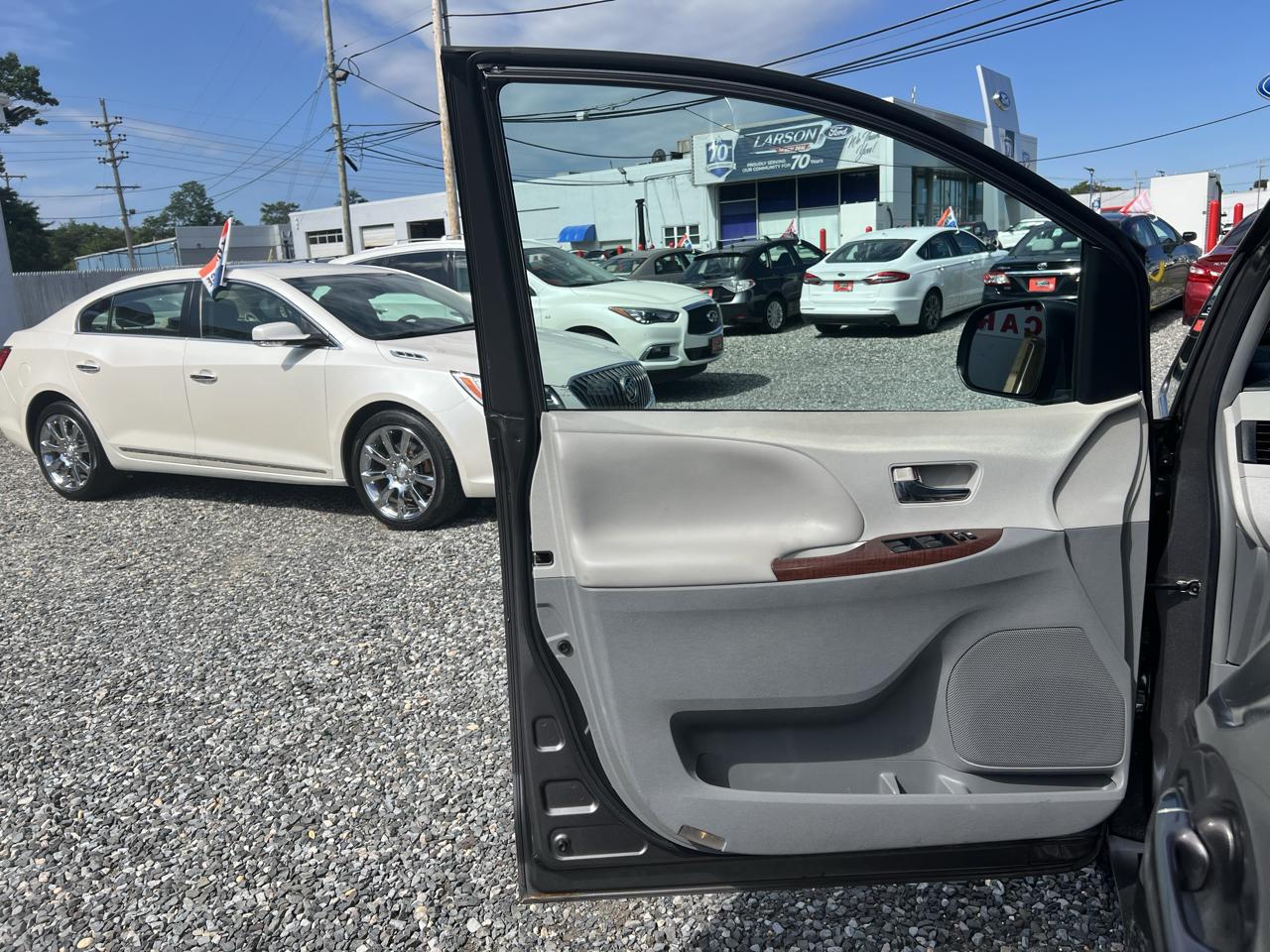 Toyota Sienna Limited AWD 7-Passenger V6 2013