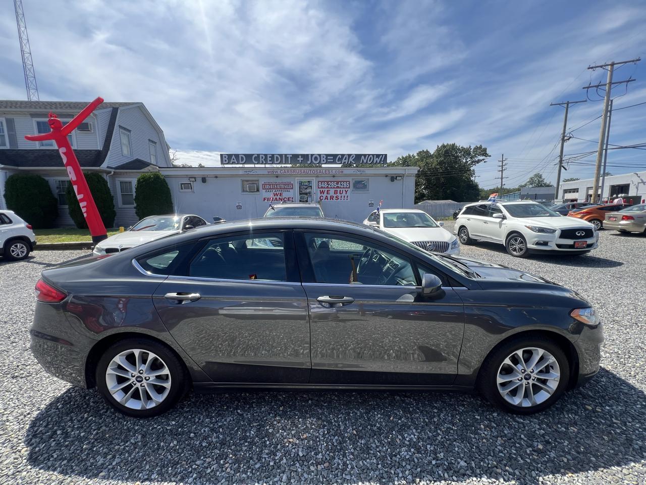 Ford Fusion Hybrid SE 2020