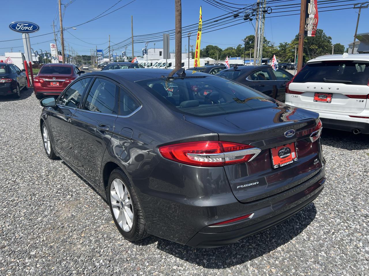 Ford Fusion Hybrid SE 2020