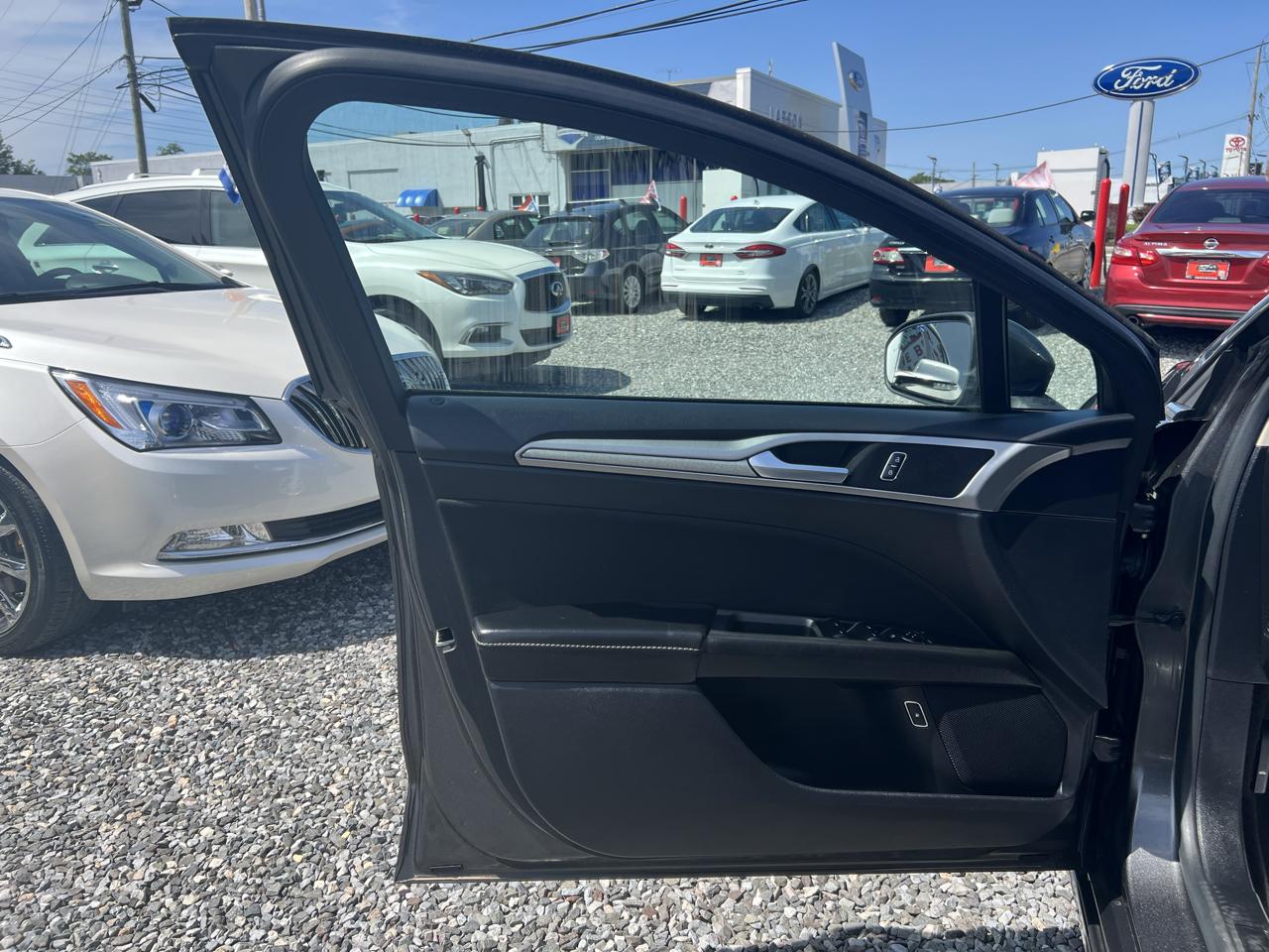 Ford Fusion Hybrid SE 2020