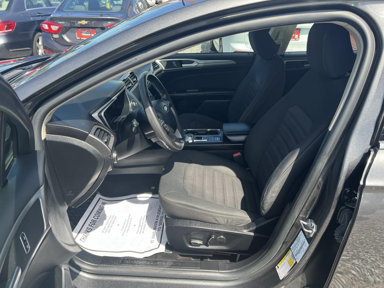 Ford Fusion Hybrid SE 2020