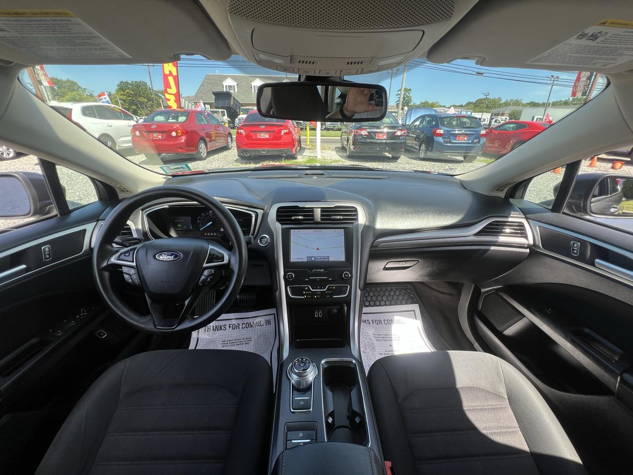 Ford Fusion Hybrid SE 2020