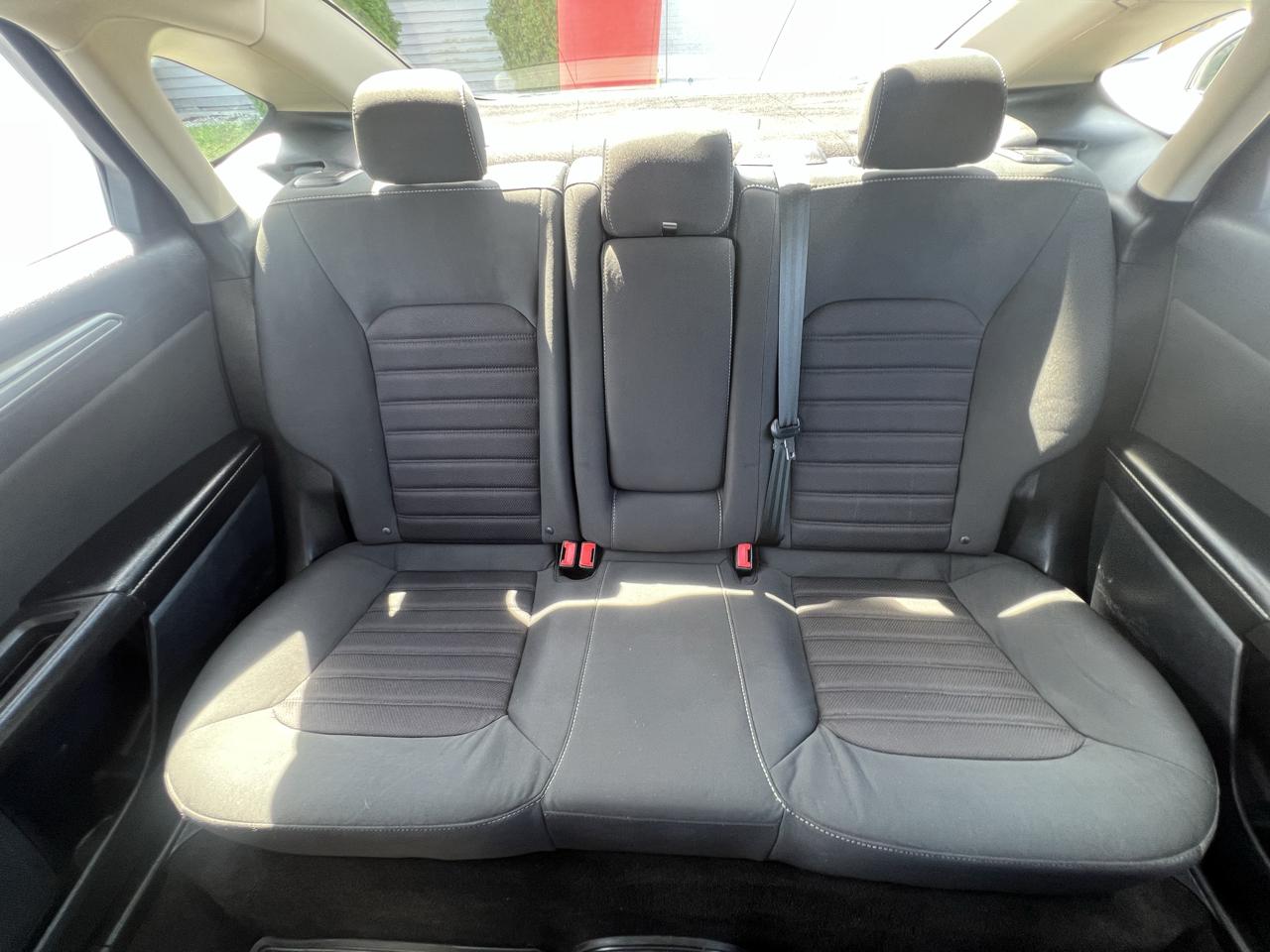 Ford Fusion Hybrid SE 2020