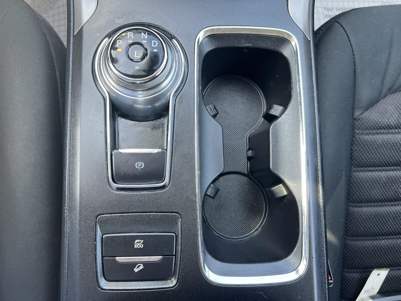 Ford Fusion Hybrid SE 2020