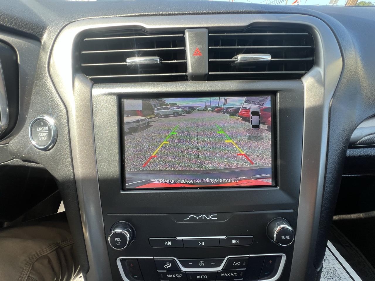 Ford Fusion Hybrid SE 2020