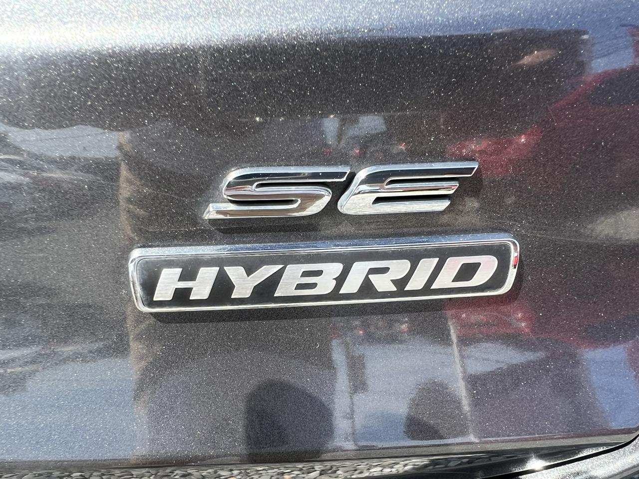 Ford Fusion Hybrid SE 2020
