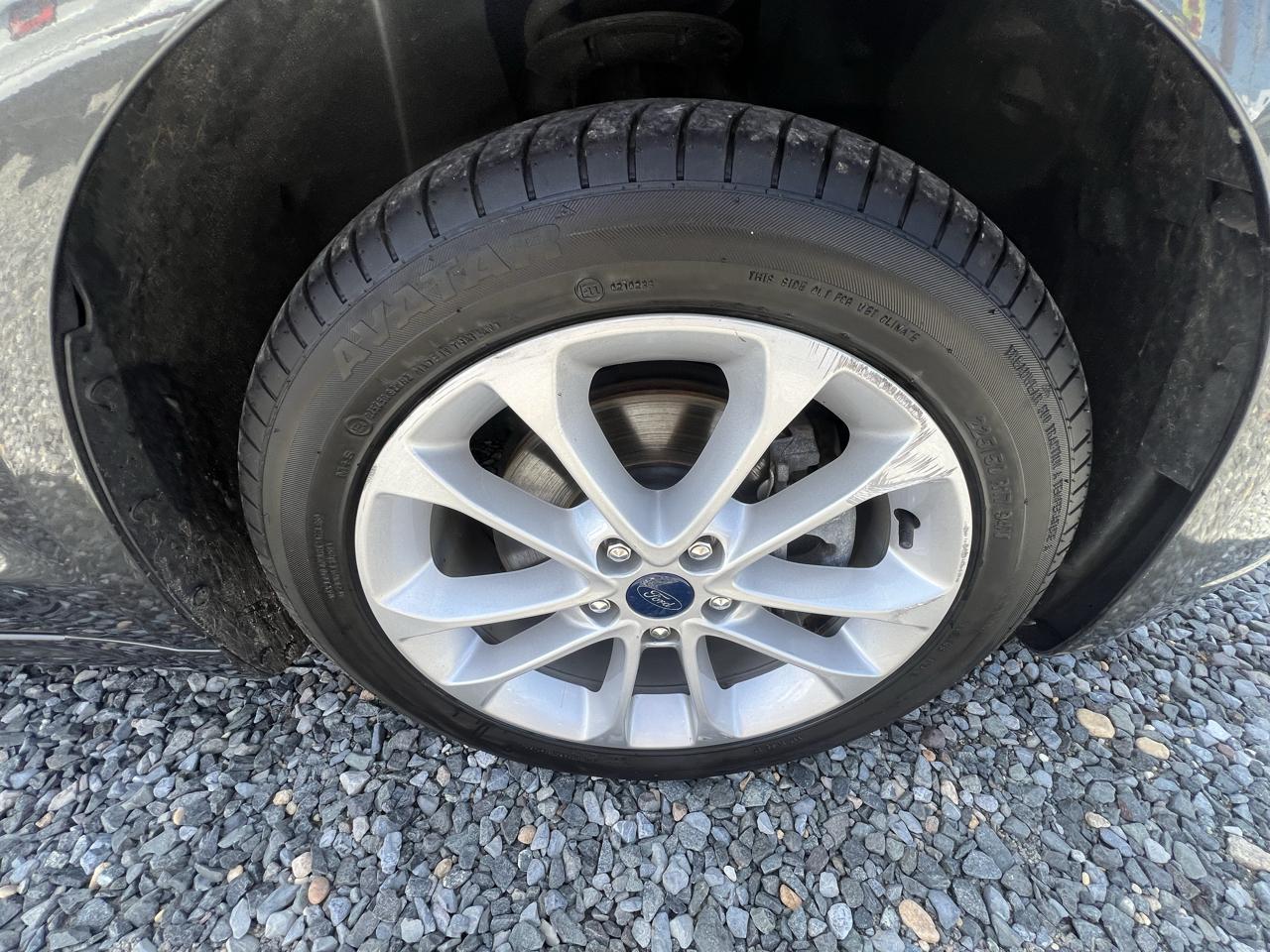 Ford Fusion Hybrid SE 2020