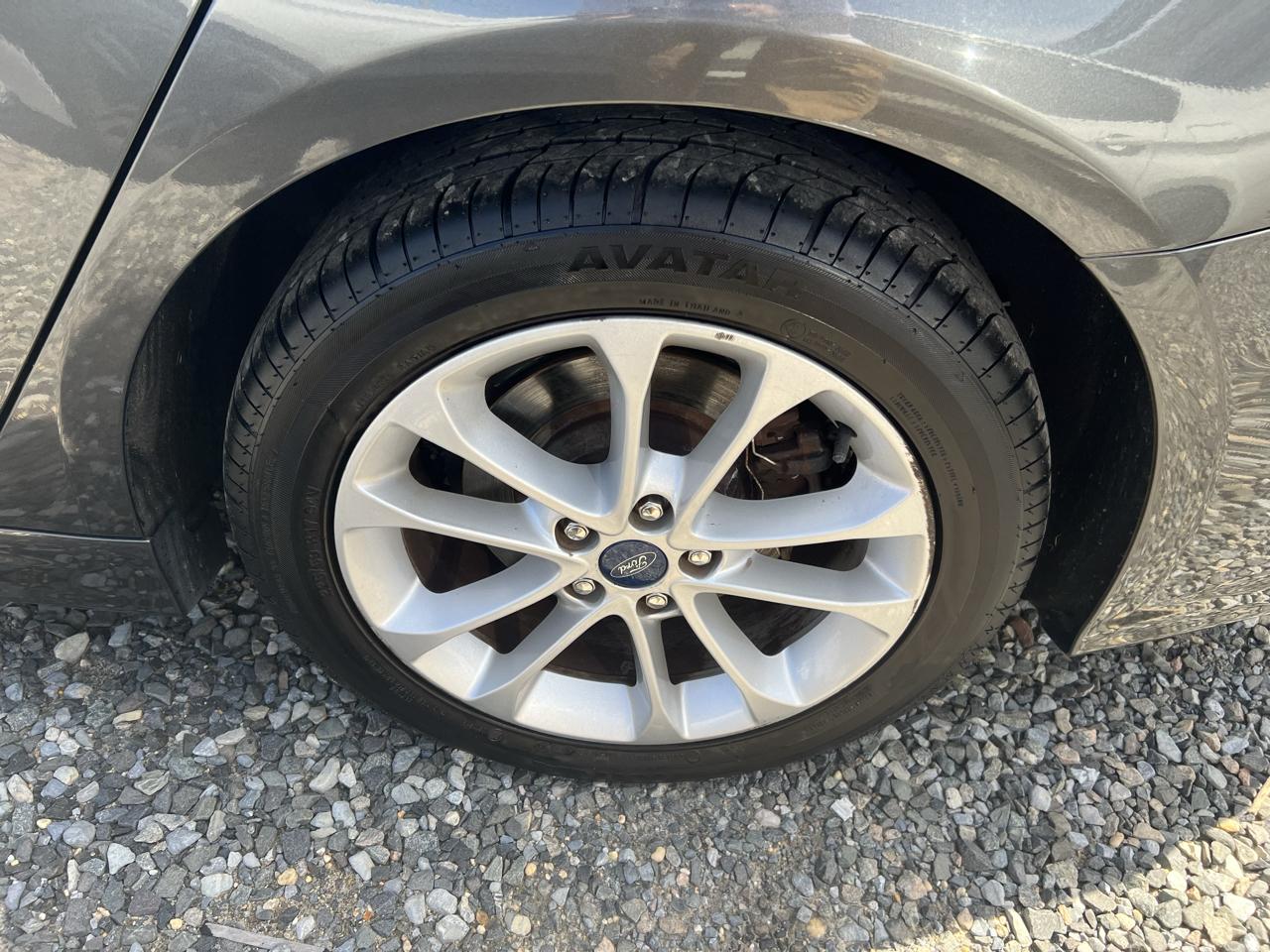 Ford Fusion Hybrid SE 2020