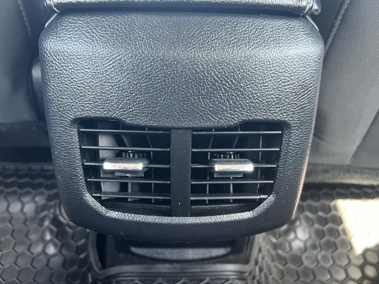 Ford Fusion Hybrid SE 2020