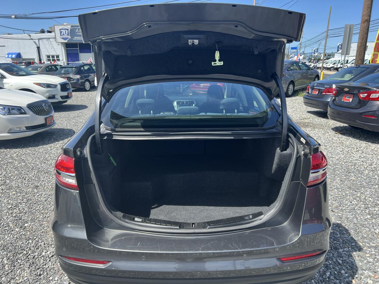 Ford Fusion Hybrid SE 2020