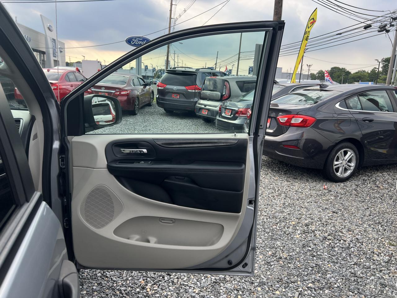 Dodge Grand Caravan SE 2019