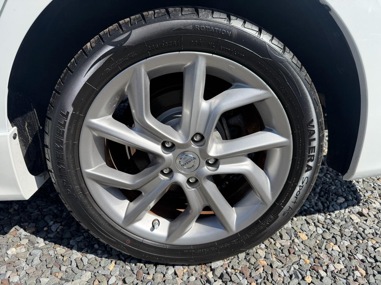 Nissan Sentra SR 4D Sedan 2014