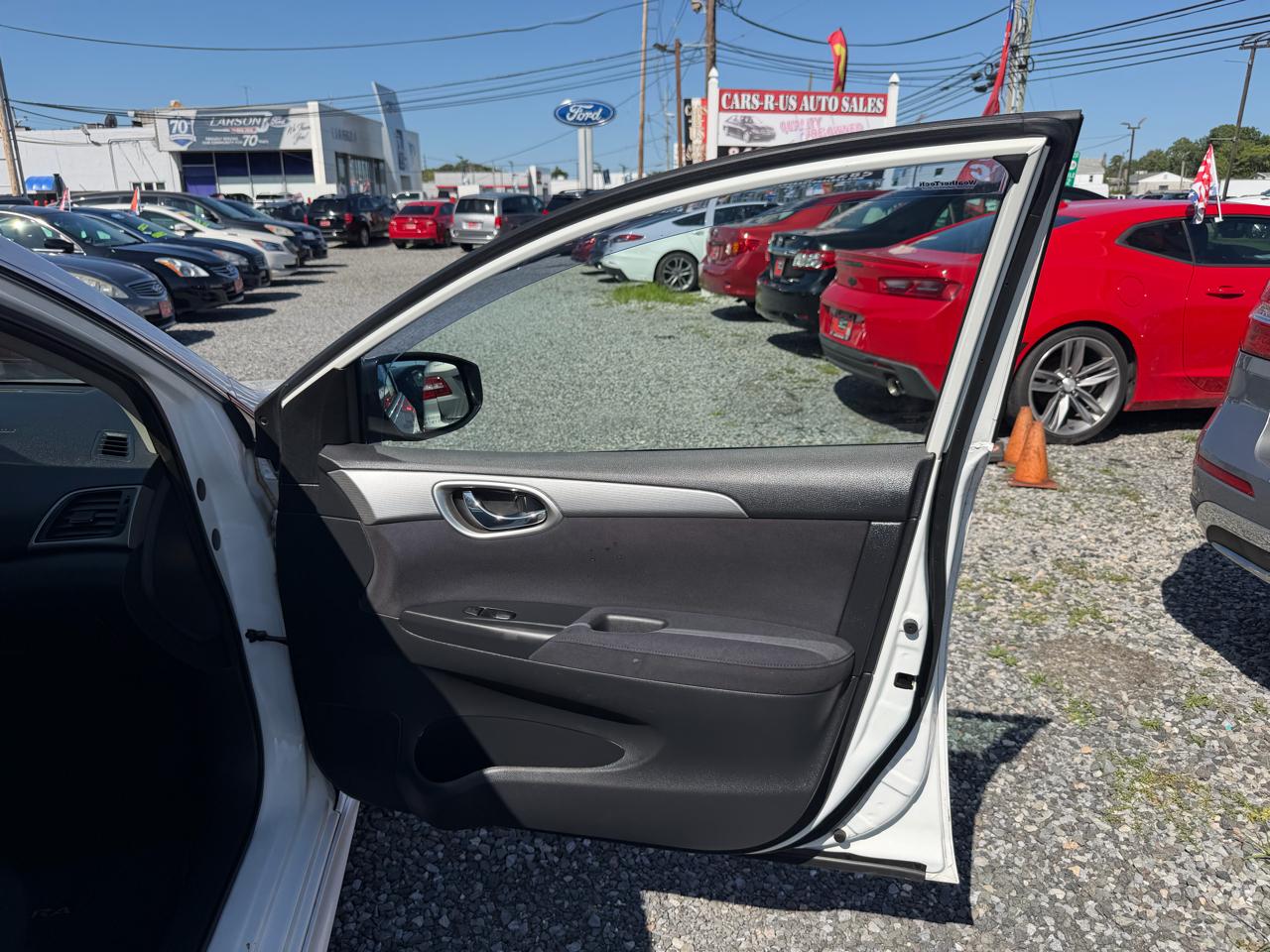 Nissan Sentra SR 4D Sedan 2014