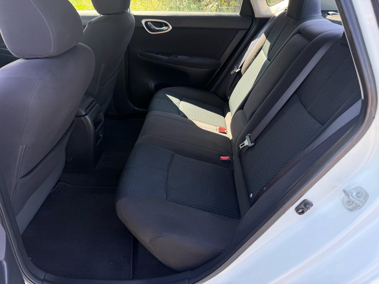 Nissan Sentra SR 4D Sedan 2014