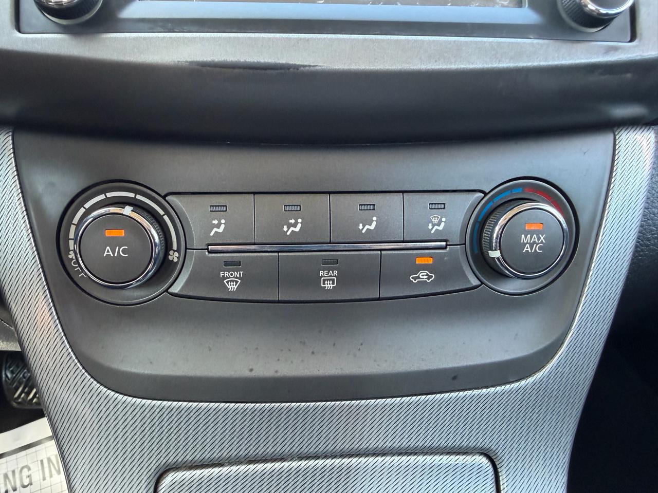 Nissan Sentra SR 4D Sedan 2014