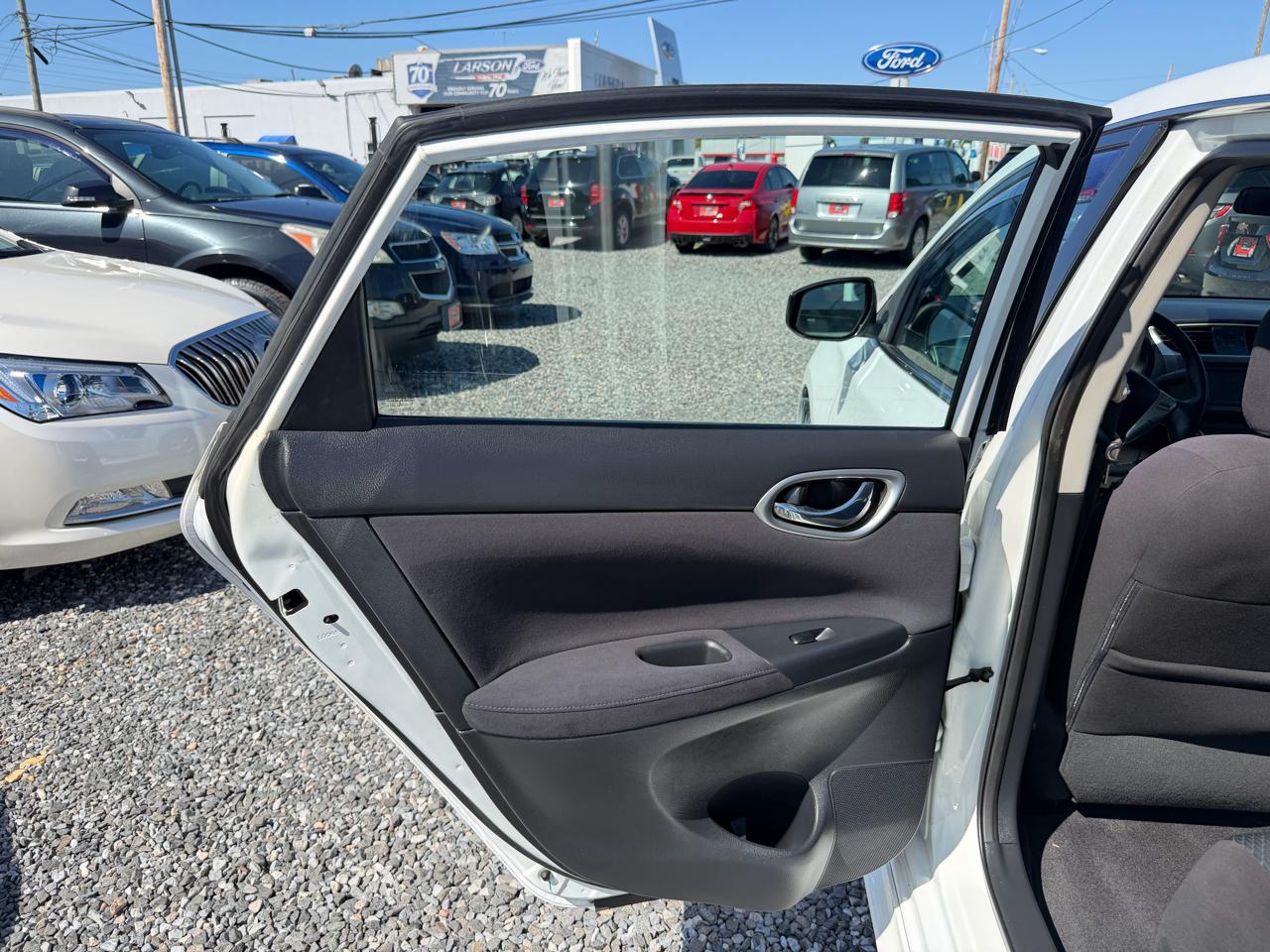 Nissan Sentra SR 4D Sedan 2014
