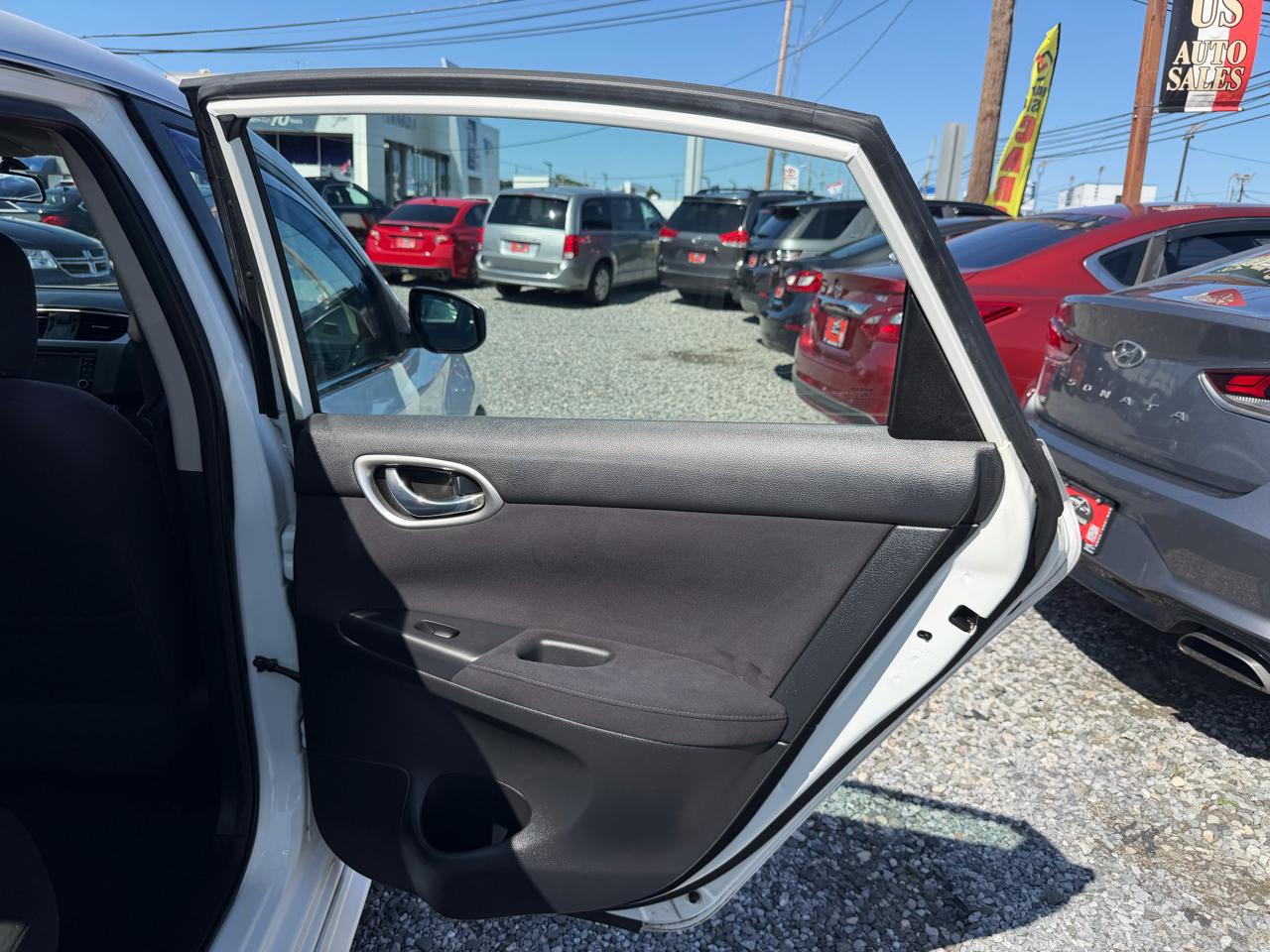 Nissan Sentra SR 4D Sedan 2014