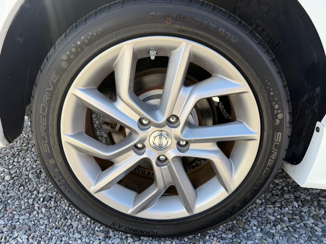 Nissan Sentra SR 4D Sedan 2014
