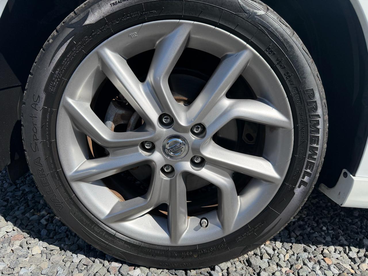 Nissan Sentra SR 4D Sedan 2014