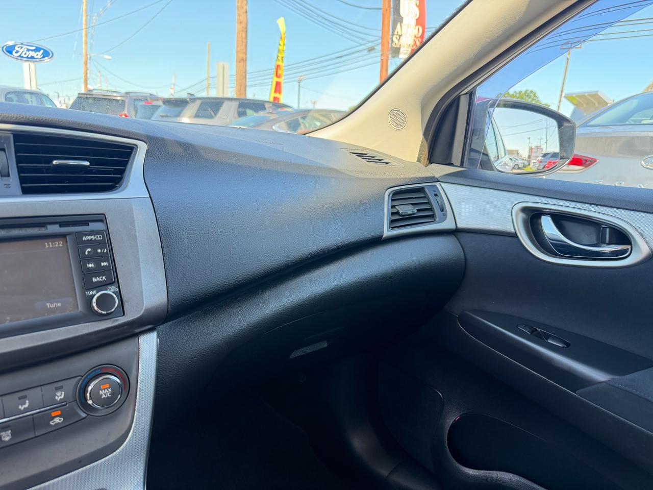 Nissan Sentra SR 4D Sedan 2014