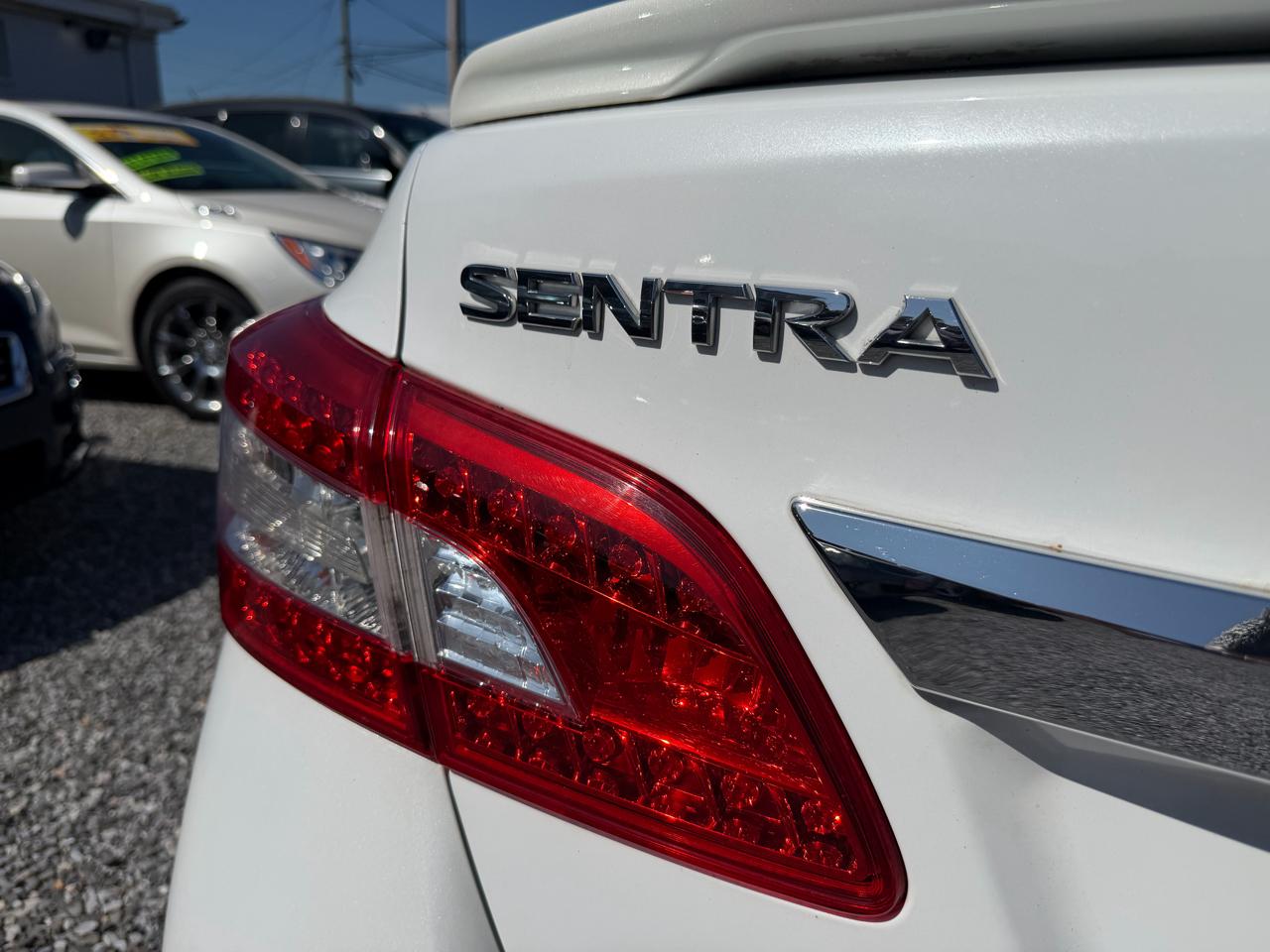 Nissan Sentra SR 4D Sedan 2014