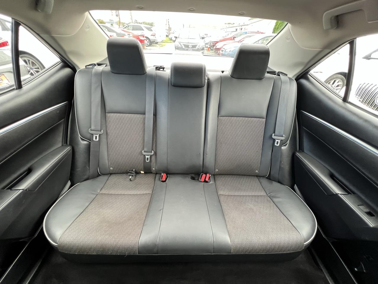 Toyota Corolla 4dr Sdn Auto S (Natl) 2014