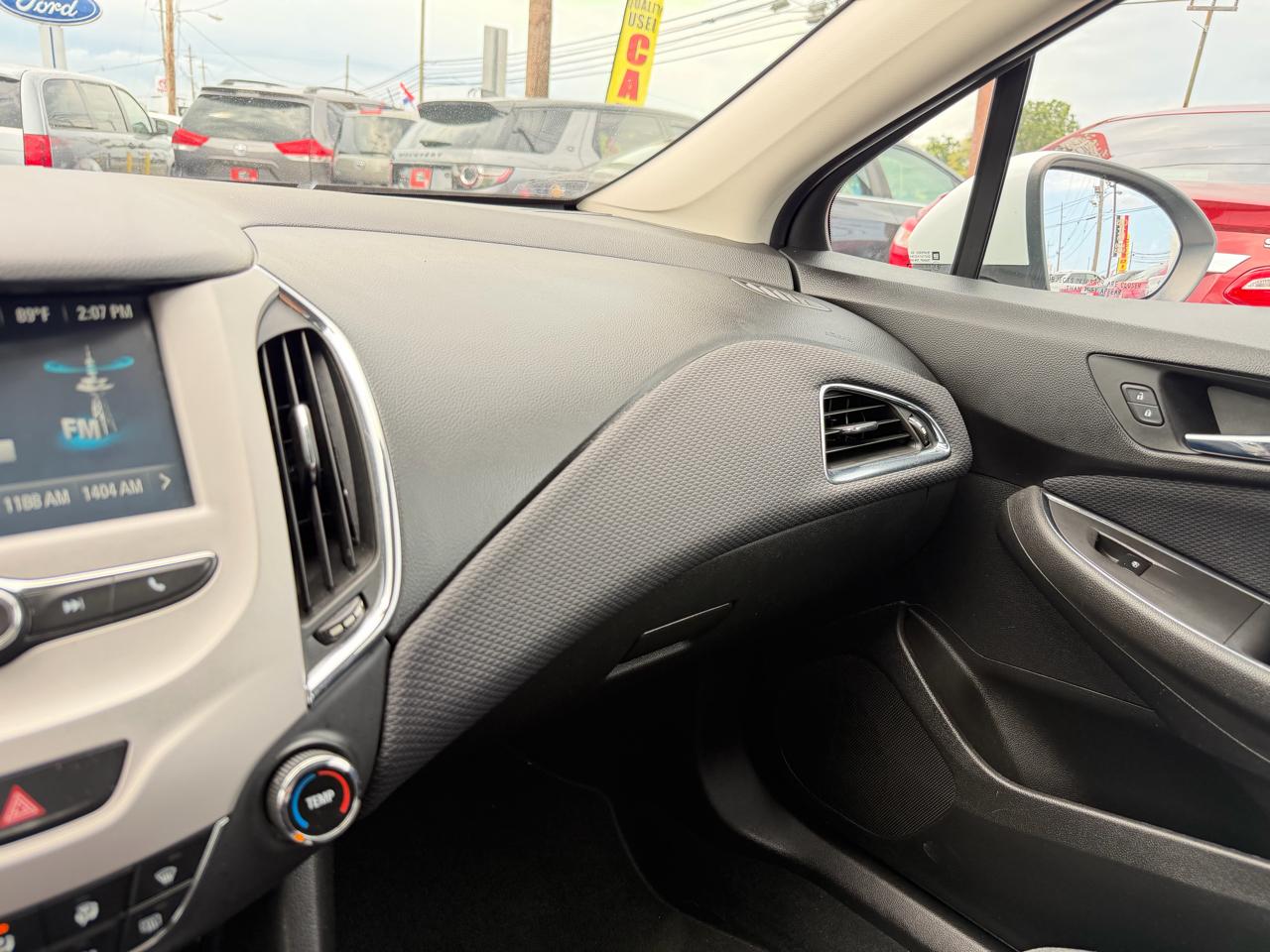 Chevrolet Cruze LS Auto 2017