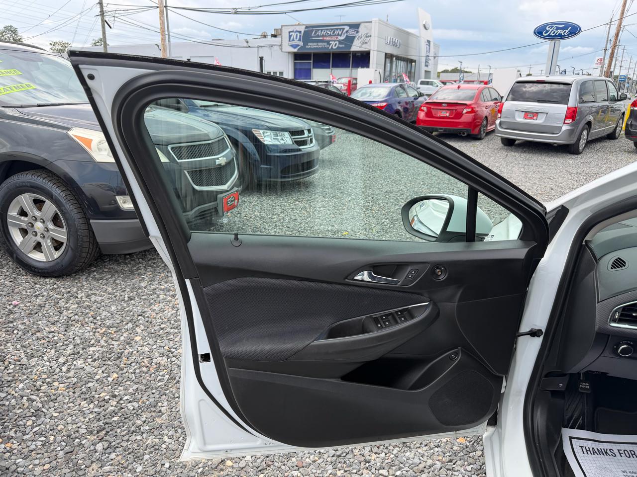 Chevrolet Cruze LS Auto 2017