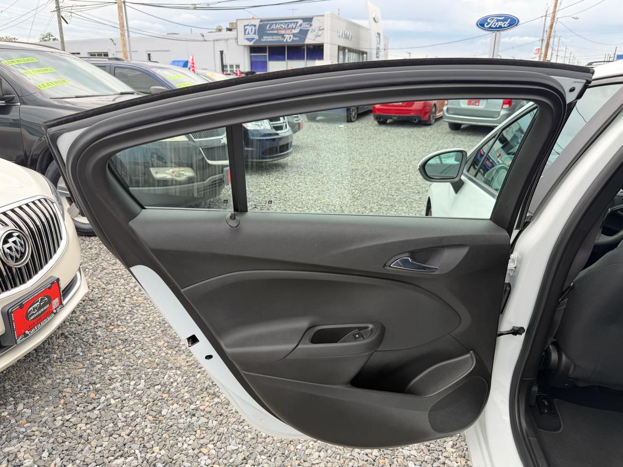 Chevrolet Cruze LS Auto 2017