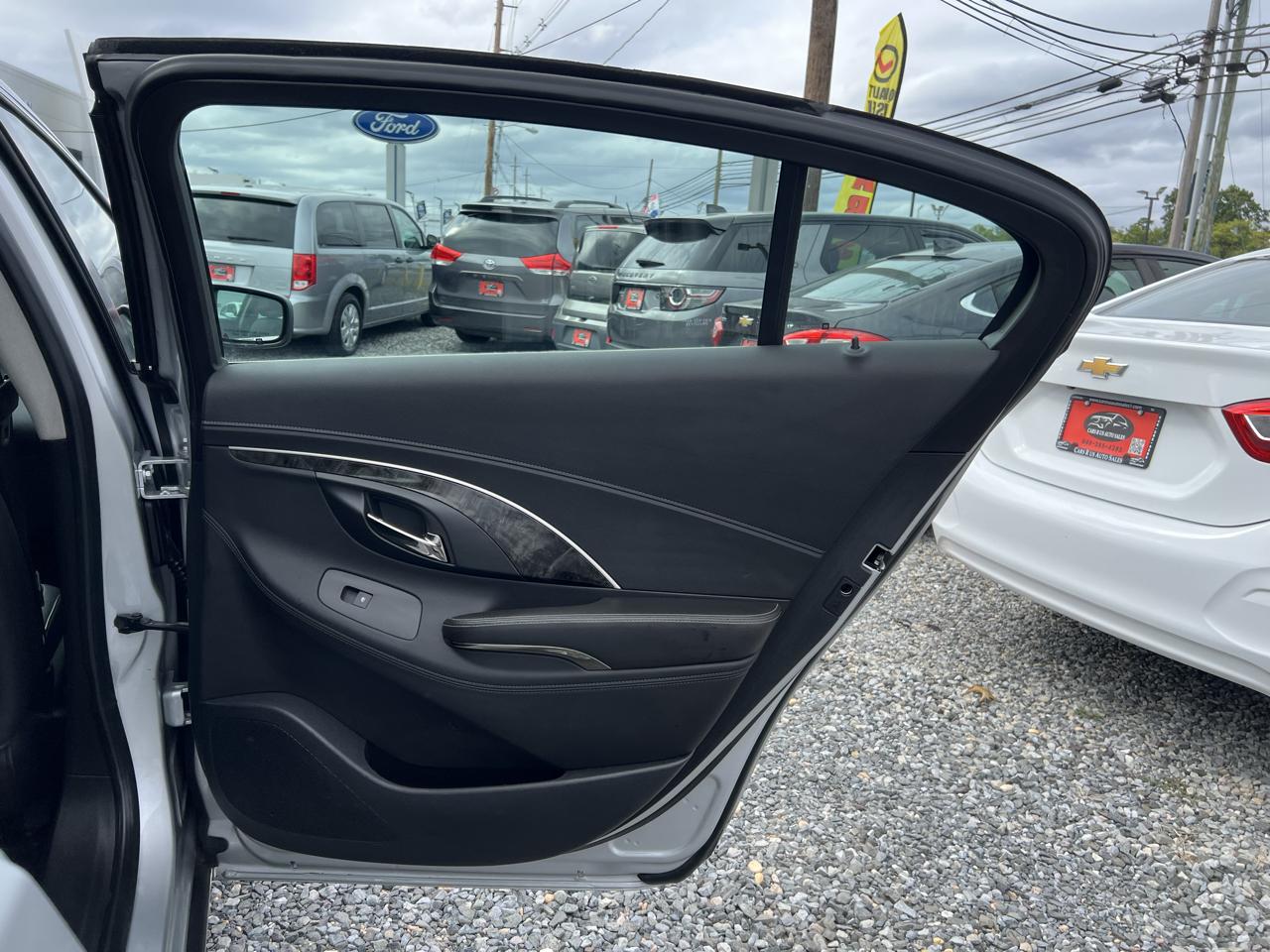 Buick LaCrosse Base 2015