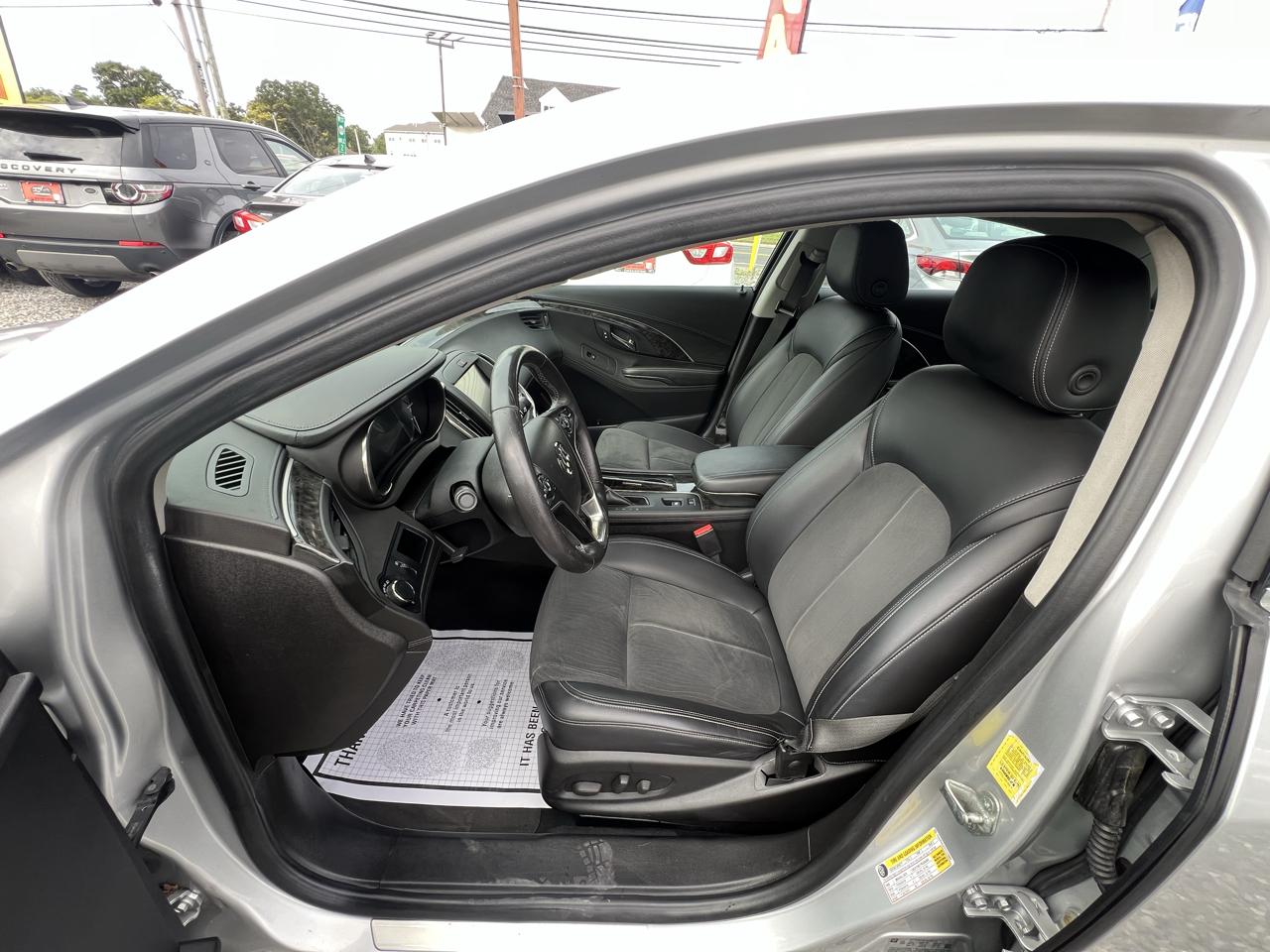 Buick LaCrosse Base 2015