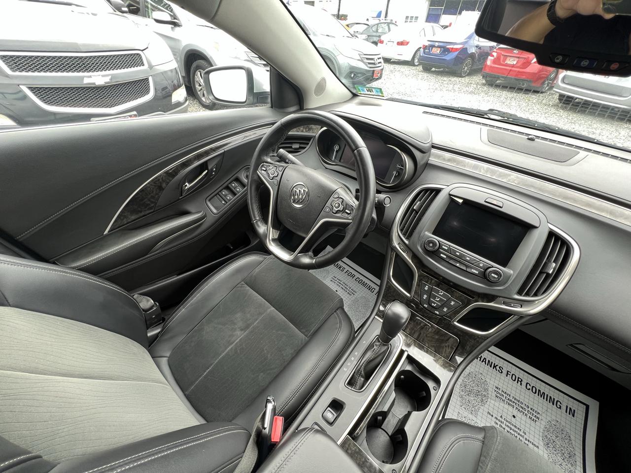 Buick LaCrosse Base 2015