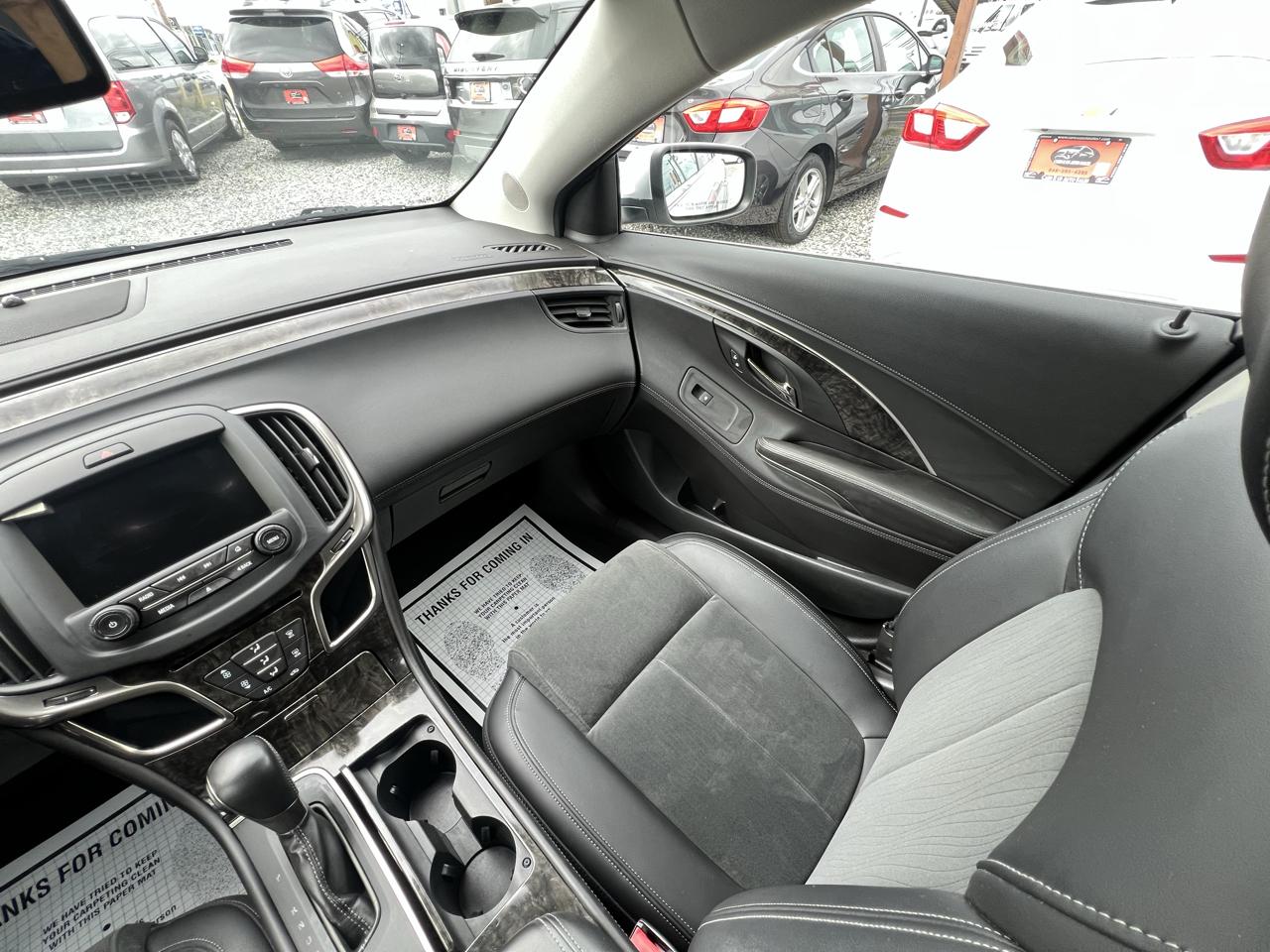 Buick LaCrosse Base 2015