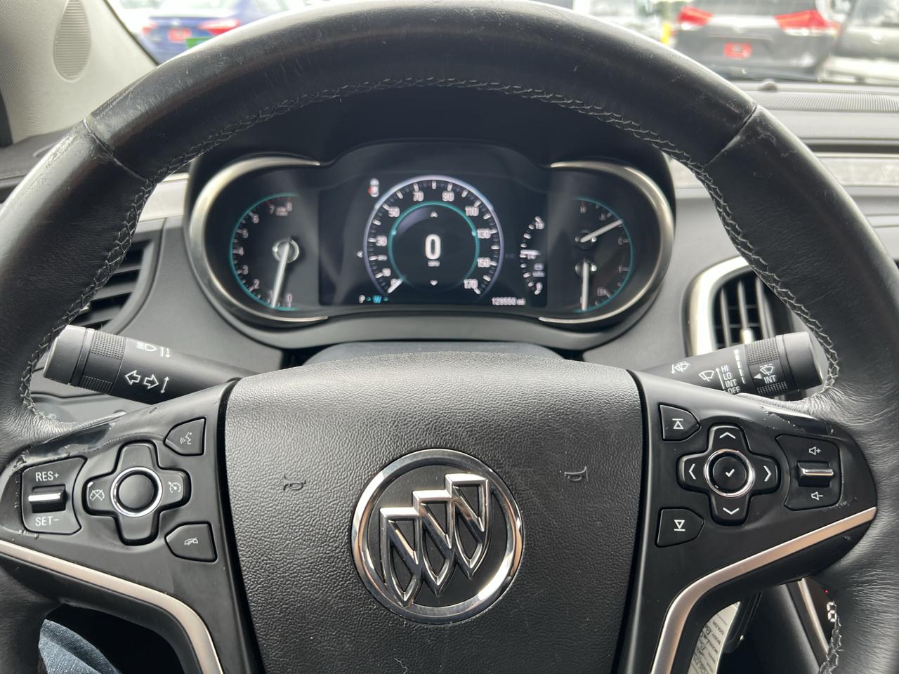 Buick LaCrosse Base 2015
