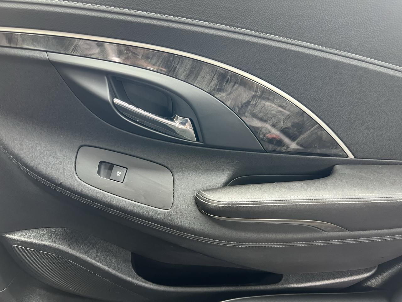 Buick LaCrosse Base 2015