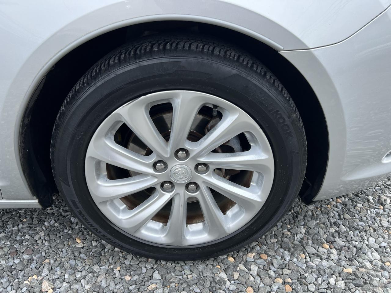 Buick LaCrosse Base 2015