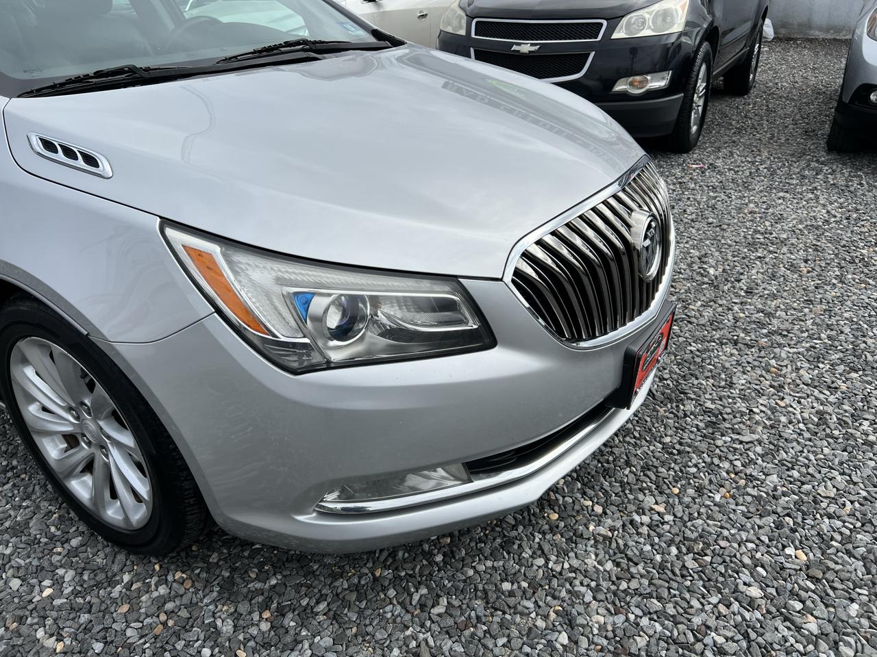 Buick LaCrosse Base 2015