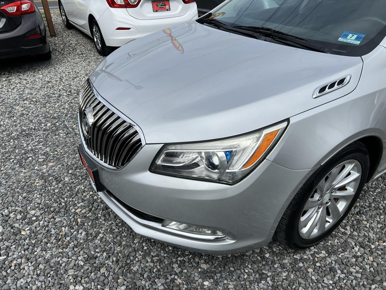 Buick LaCrosse Base 2015