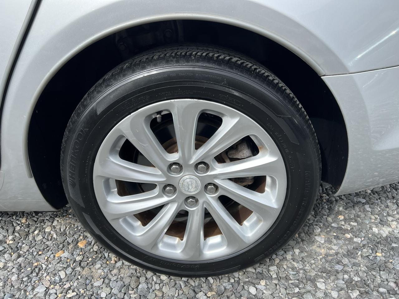 Buick LaCrosse Base 2015