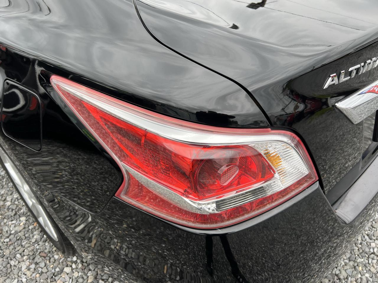 Nissan Altima 2.5 SV 2013