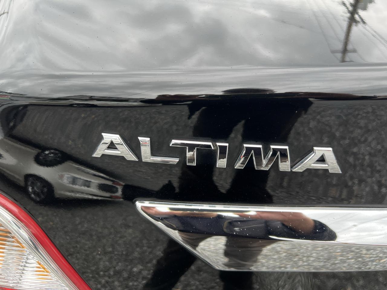 Nissan Altima 2.5 SV 2013