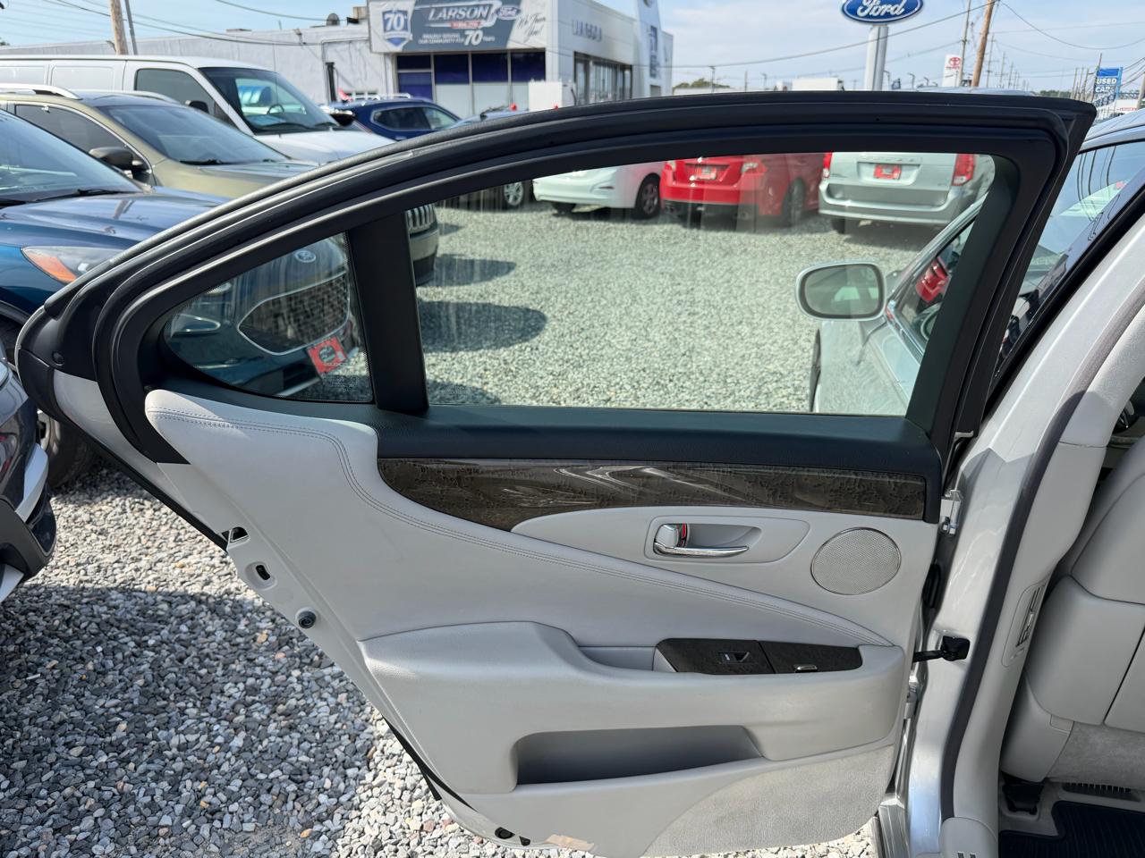 Lexus LS 460 Luxury Sedan 2007
