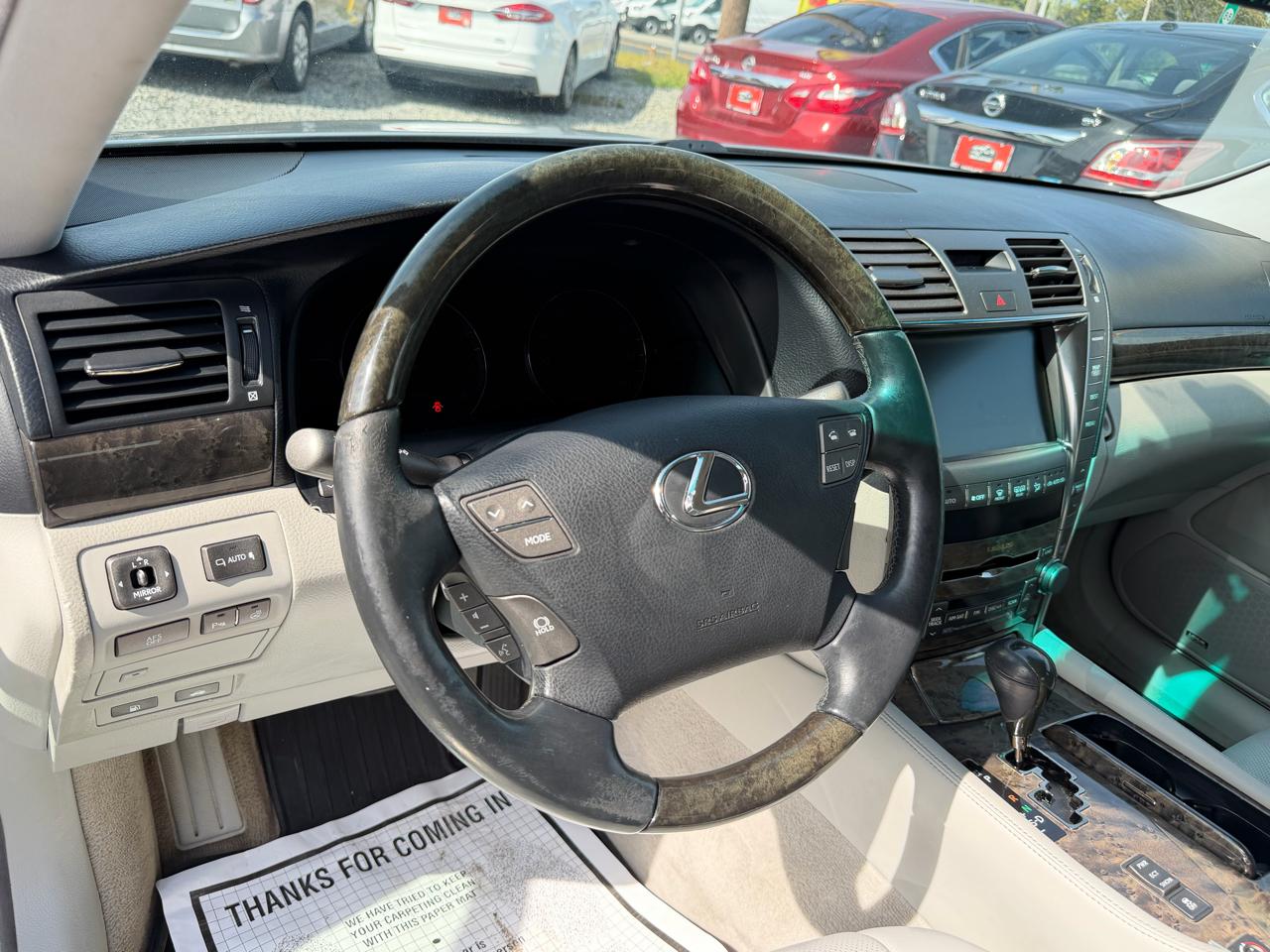 Lexus LS 460 Luxury Sedan 2007
