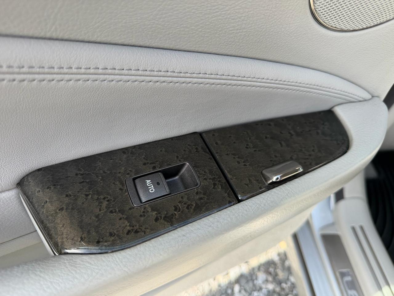 Lexus LS 460 Luxury Sedan 2007