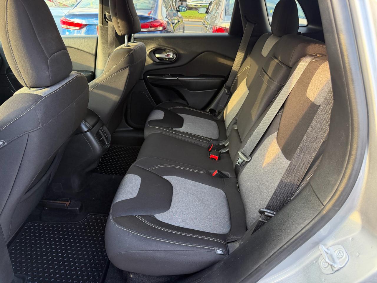 Jeep Cherokee Latitude 4WD 2014